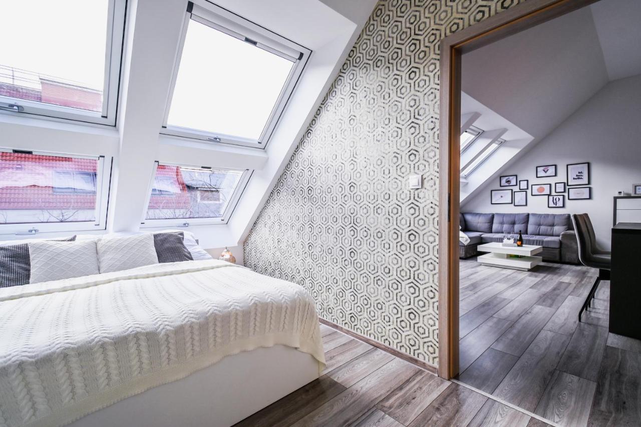 Luxury Apartment In The City Center Bratislava Exterior foto