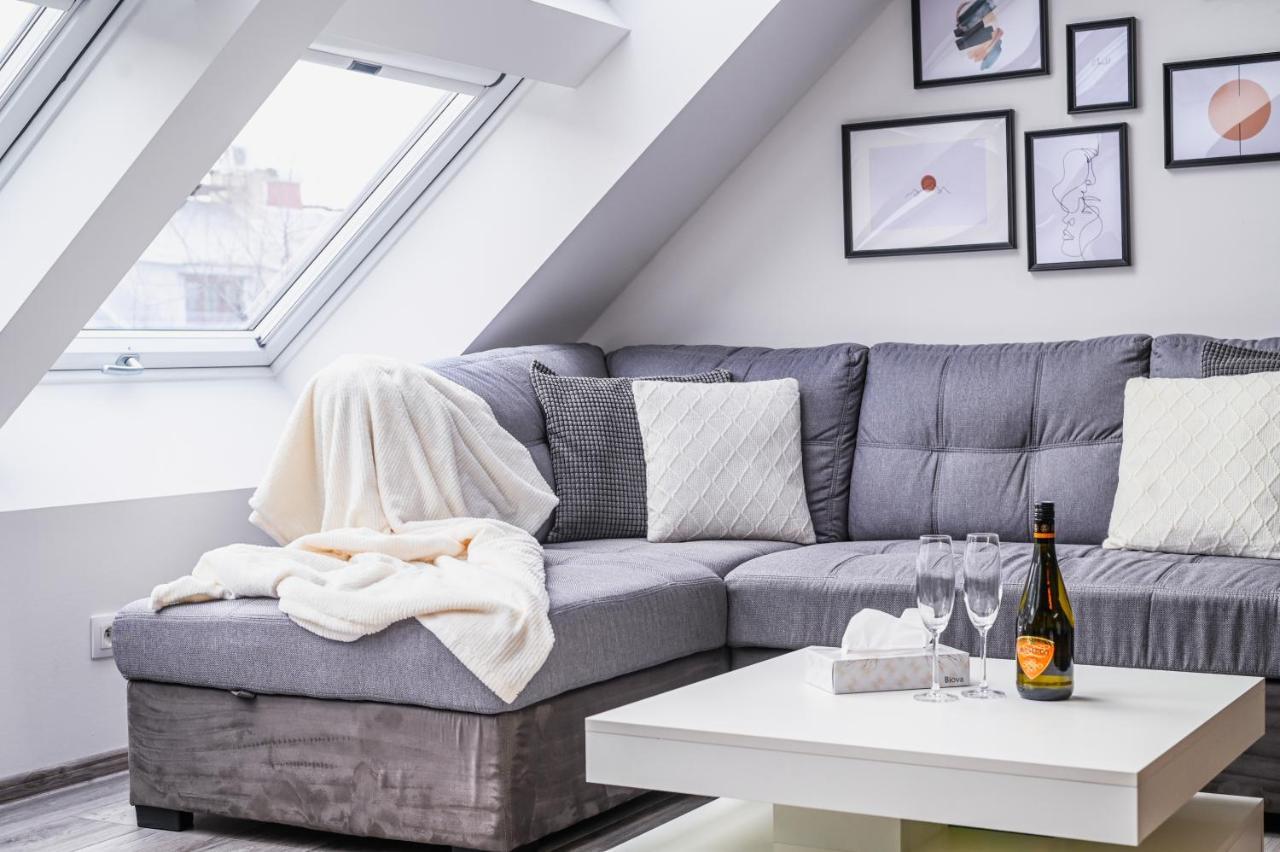 Luxury Apartment In The City Center Bratislava Exterior foto