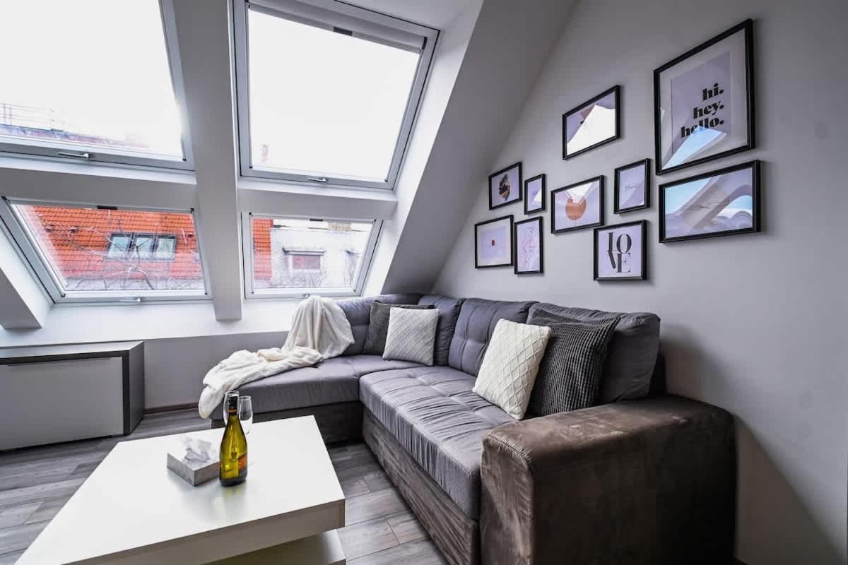Luxury Apartment In The City Center Bratislava Exterior foto
